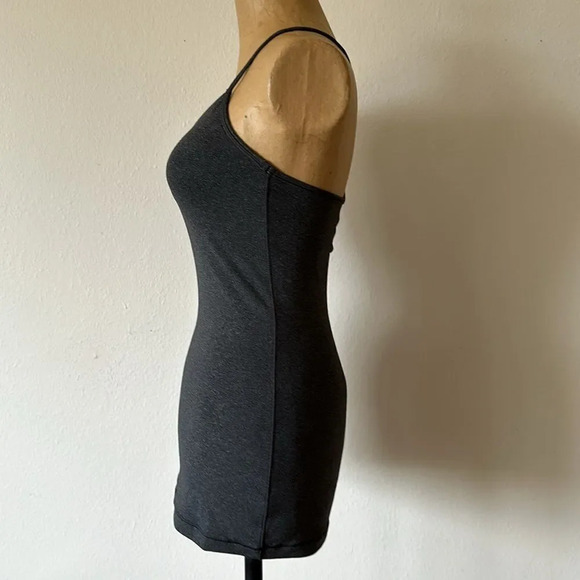 Lululemon 4 Power Pose Tank Light Support for A/B Cup Heathered Blck great cond - Picture 4 of 10